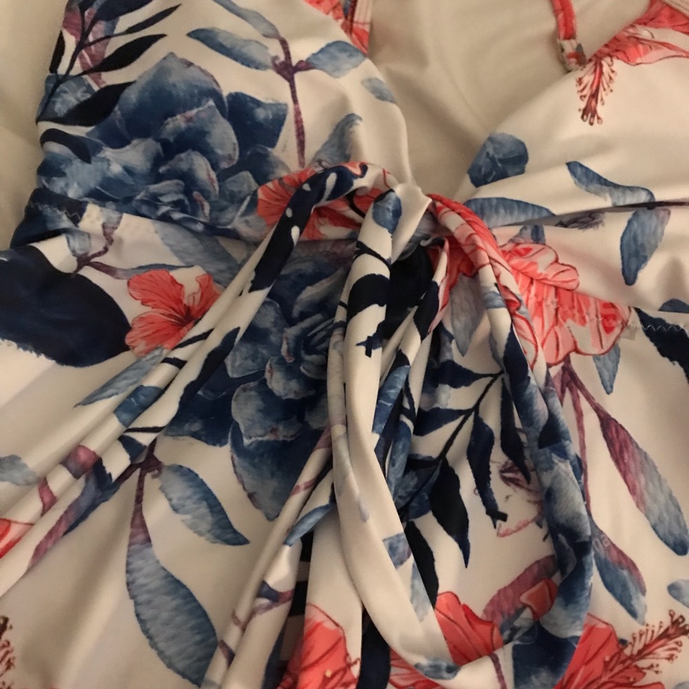Bathing suit 👙 - Picture 3 of 3